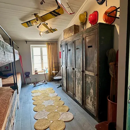 Maisons 322 - La Flamboyante Maison d'hôtes *